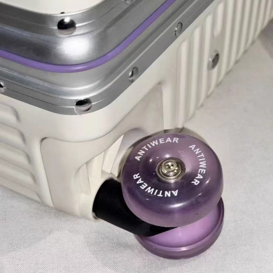 กระเป๋าเดินทางล้อลากคุณภาพสูง  - Aluminum Frame Carry On Luggage บทวิจารณ์และราคา