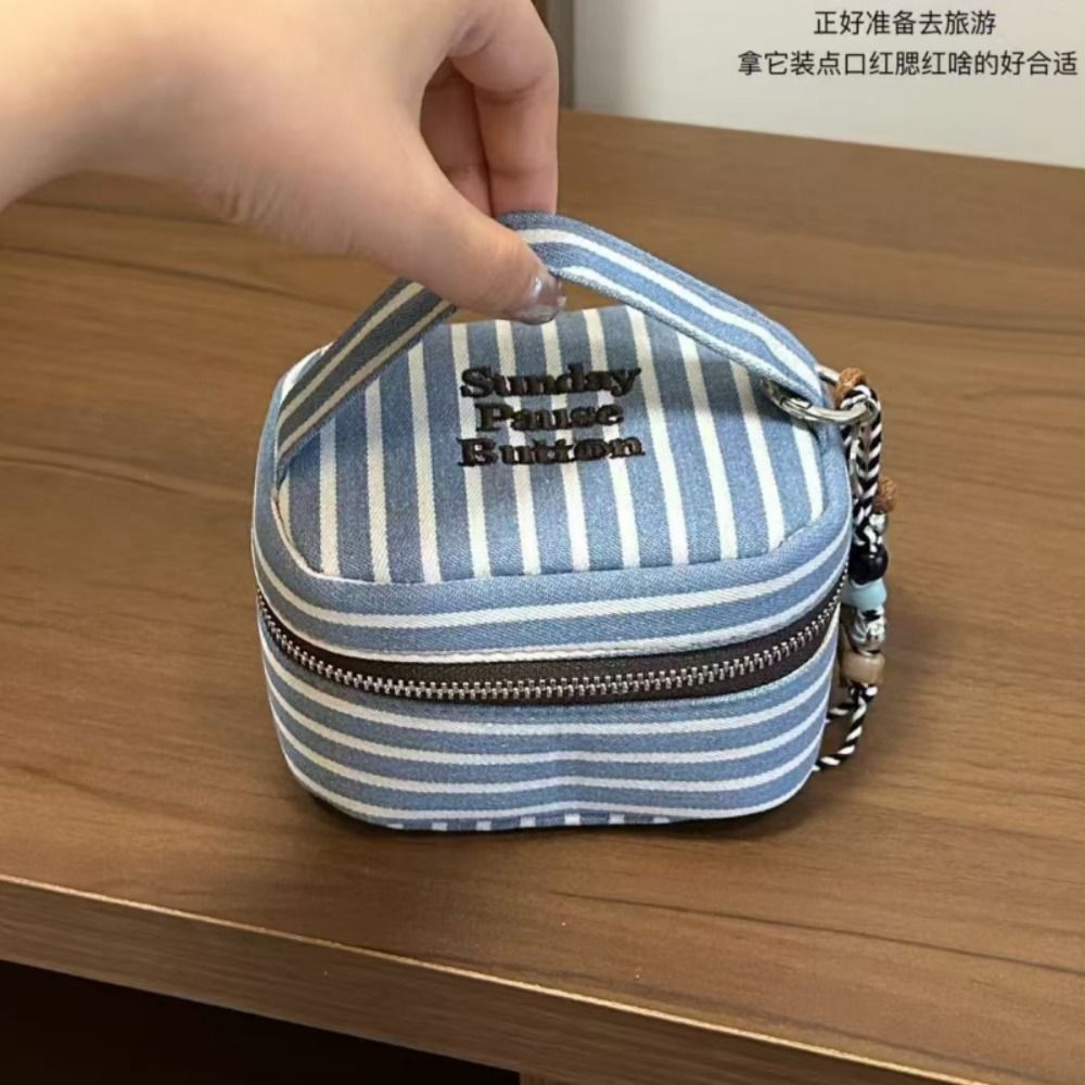 กล่องเก็บของทรงสี่เหลี่ยมลายทา - Cosmetic Bags บทวิจารณ์และราคา